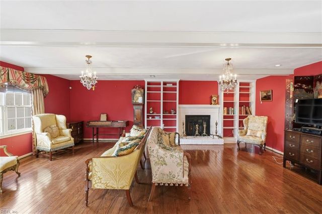 5256 Club Head RD, Virginia Beach, VA 23455