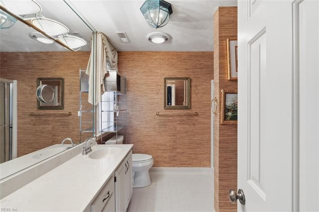 5256 Club Head RD, Virginia Beach, VA 23455