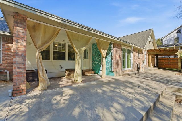 205 Don Q Lane, Baytown, TX 77523