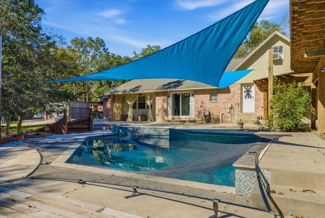 205 Don Q Lane, Baytown, TX 77523