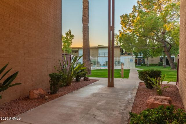 6125 E INDIAN SCHOOL Road 193, Scottsdale, AZ 85251