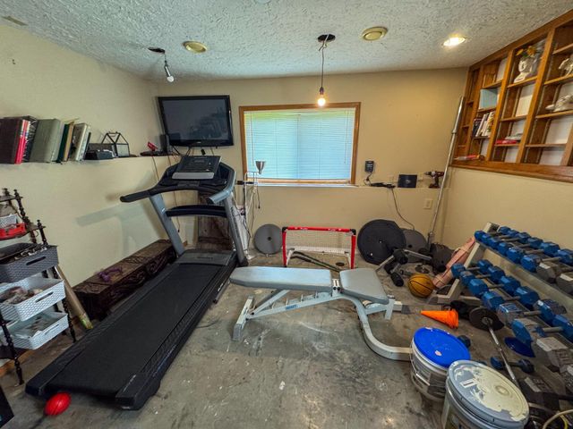 1656 Mark Court, Shakopee, MN 55379