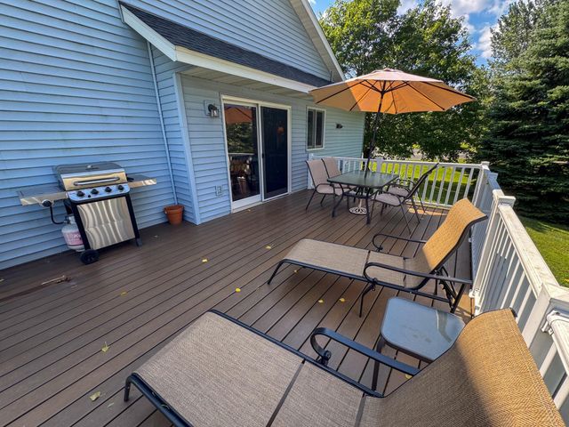 1656 Mark Court, Shakopee, MN 55379