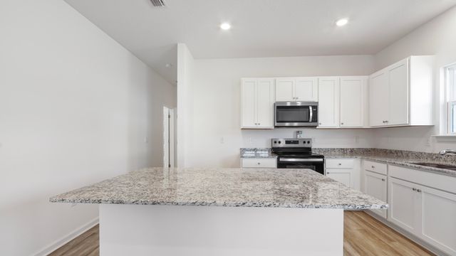 93 Arrowwood Boulevard, Freeport, FL 32439