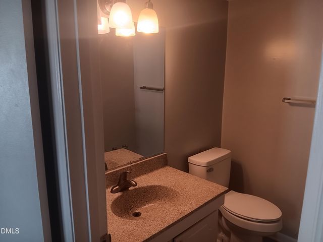 500 Umstead Drive C206, Chapel Hill, NC 27516