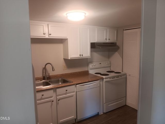 500 Umstead Drive C206, Chapel Hill, NC 27516