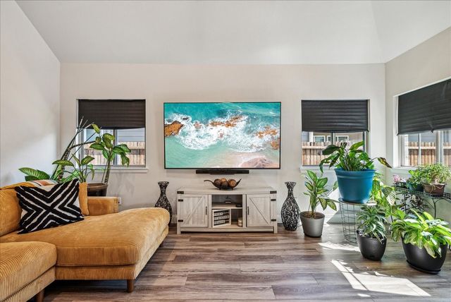 920 Cricket Street, Aubrey, TX 76227