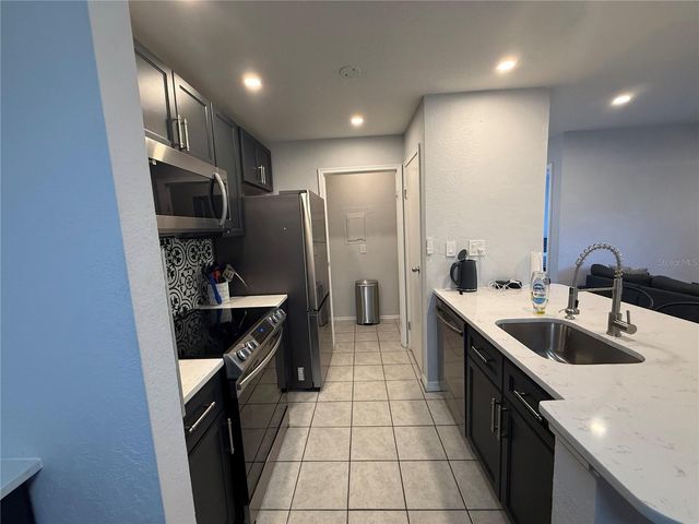 1400 GANDY BOULEVARD N 703, St Petersburg, FL 33702