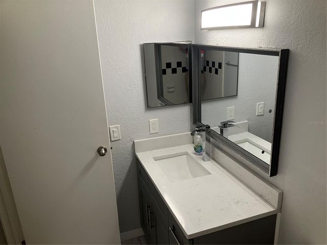 1400 GANDY BOULEVARD N 703, St Petersburg, FL 33702