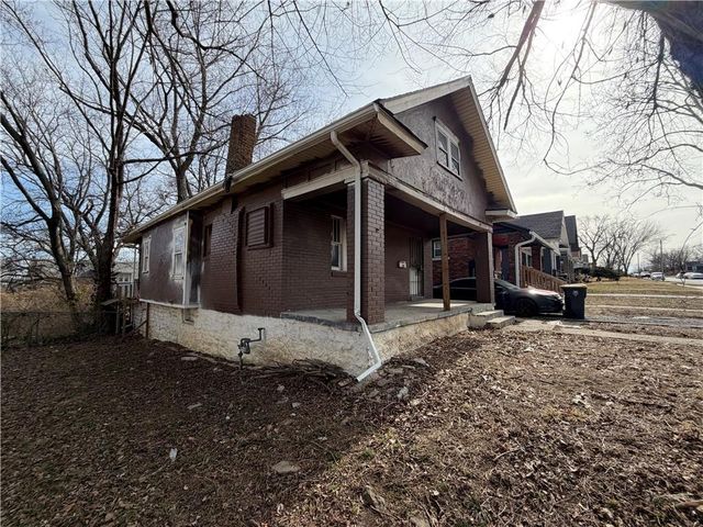 4907 Walrond Avenue, Kansas City, MO 64130