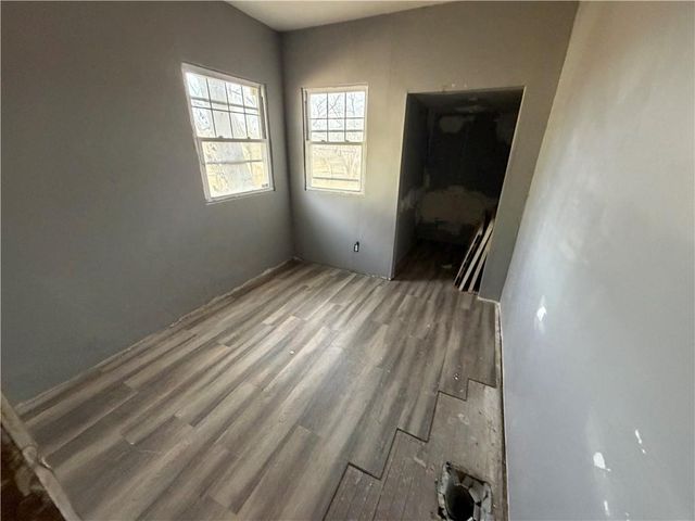 4907 Walrond Avenue, Kansas City, MO 64130