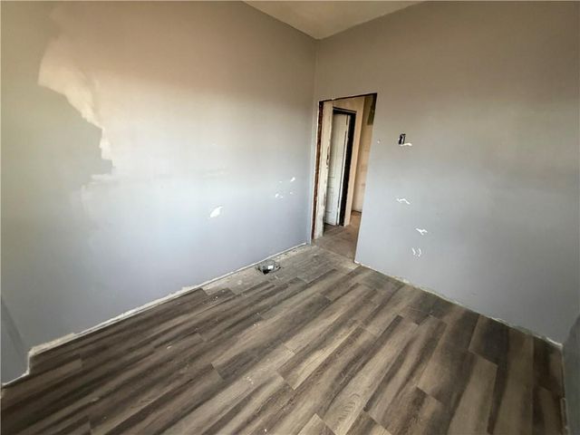 4907 Walrond Avenue, Kansas City, MO 64130