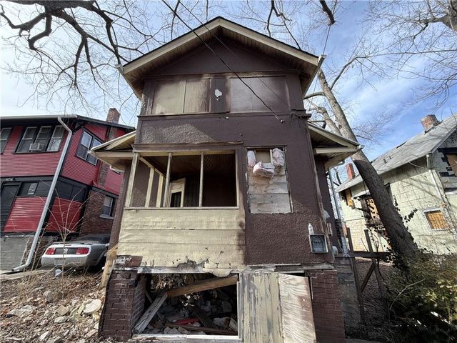 4907 Walrond Avenue, Kansas City, MO 64130