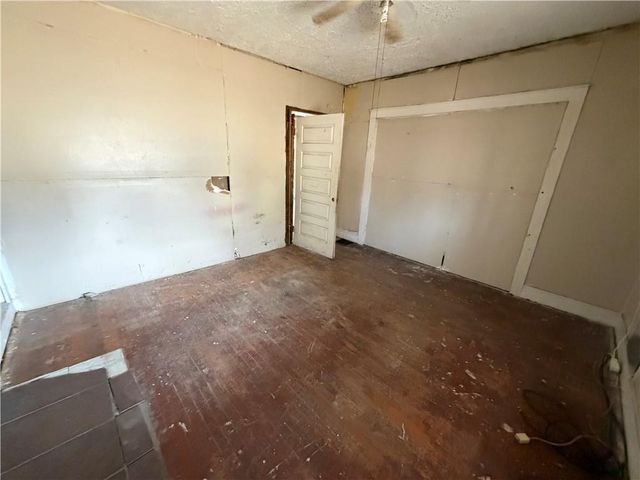 4907 Walrond Avenue, Kansas City, MO 64130
