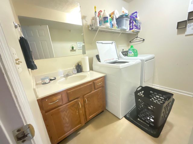 1045 Merrick Drive, Richmond, KY 40475