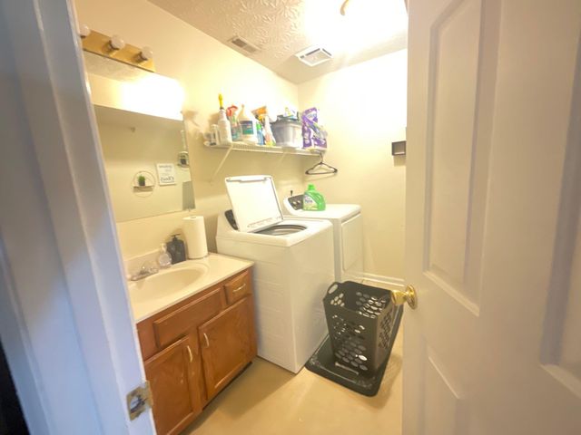 1045 Merrick Drive, Richmond, KY 40475