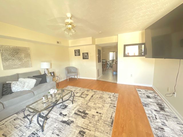 1045 Merrick Drive, Richmond, KY 40475