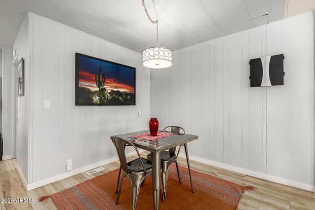 301 S SIGNAL BUTTE Road 623, Apache Junction, AZ 85120