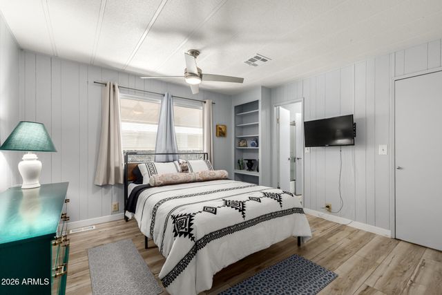 301 S SIGNAL BUTTE Road 623, Apache Junction, AZ 85120