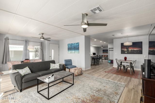 301 S SIGNAL BUTTE Road 623, Apache Junction, AZ 85120