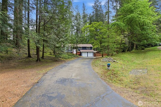 17536 201st Avenue NE, Woodinville, WA 98077