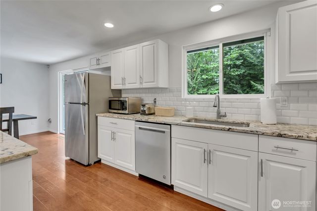 17536 201st Avenue NE, Woodinville, WA 98077