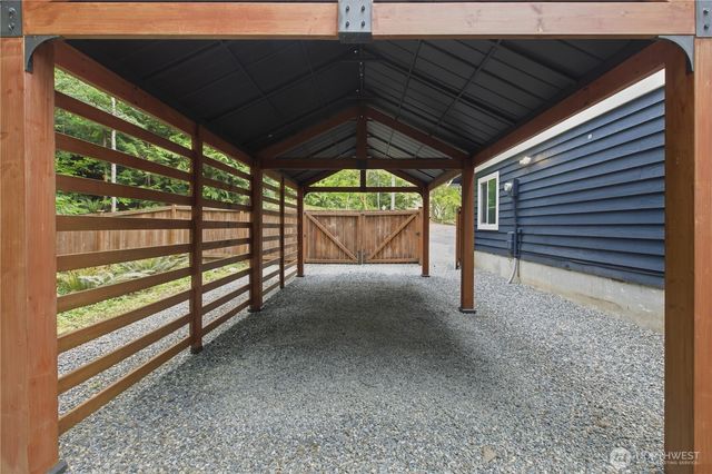 17536 201st Avenue NE, Woodinville, WA 98077