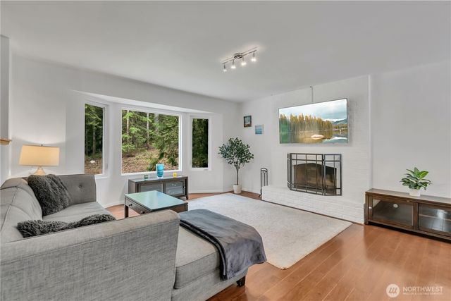 17536 201st Avenue NE, Woodinville, WA 98077