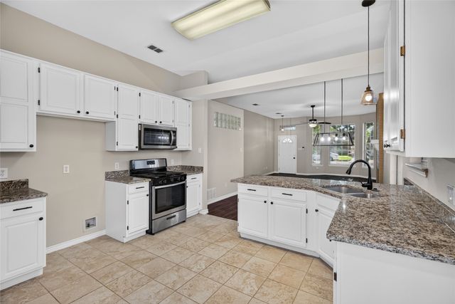 2134 Ridgecliff Drive, Keller, TX 76248