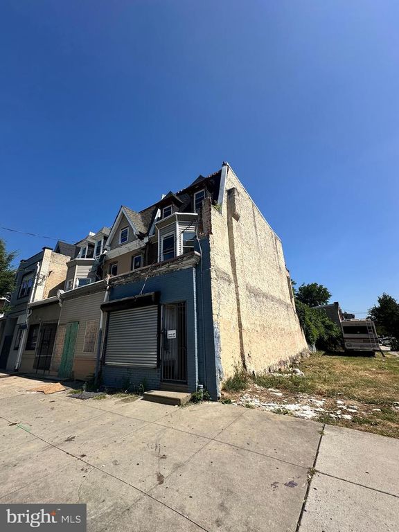 5641 CHEW AVE, Philadelphia, PA 19138