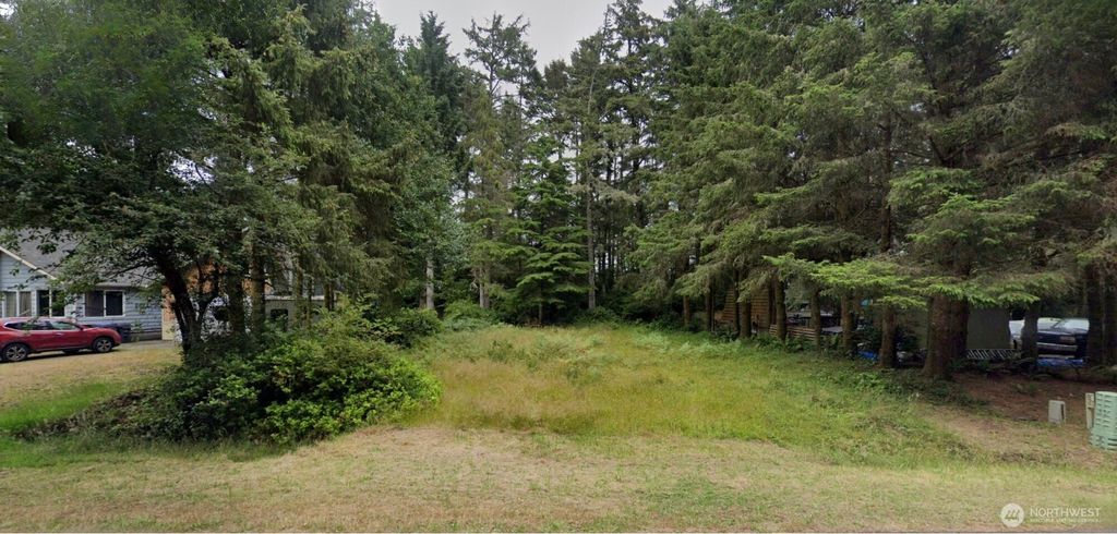 750 Duck Lake Drive SE, Ocean Shores, WA 98569