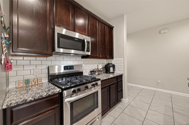 18306 Pelham Hollow Trail, Richmond, TX 77407
