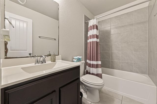 18306 Pelham Hollow Trail, Richmond, TX 77407
