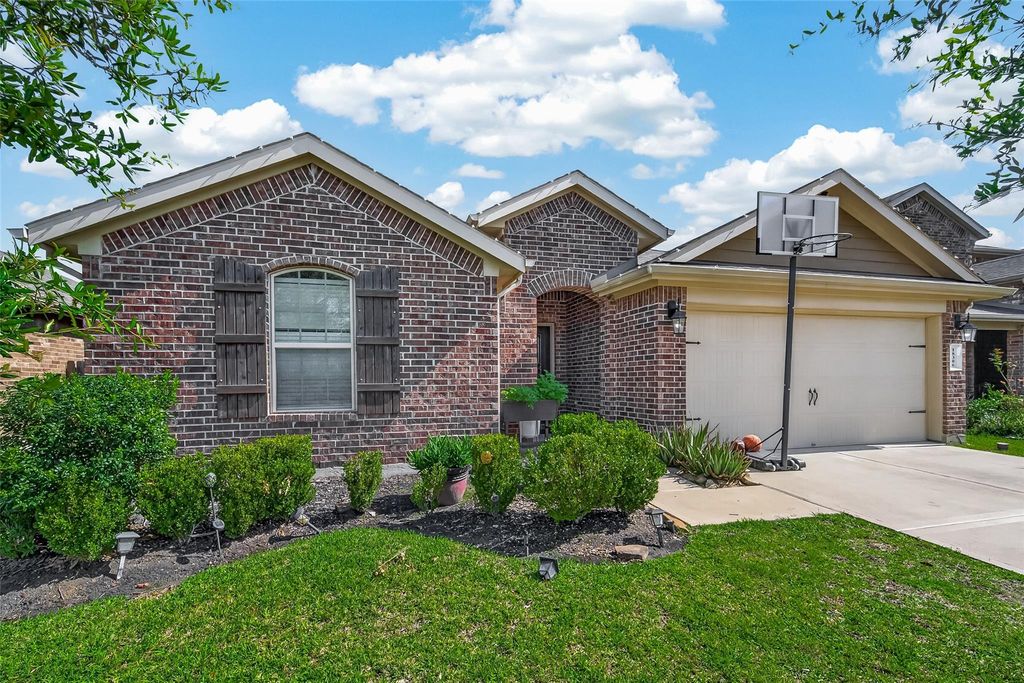 18306 Pelham Hollow Trail, Richmond, TX 77407