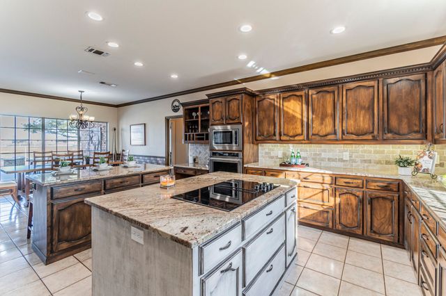 13507 Friendship Road, Pilot Point, TX 76258