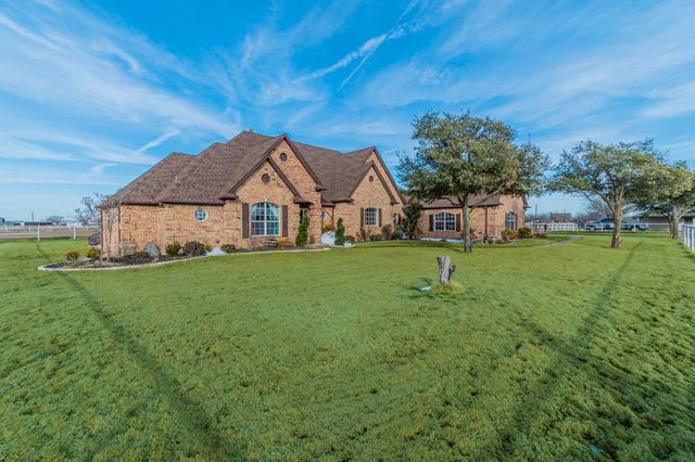 13507 Friendship Road, Pilot Point, TX 76258