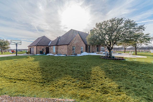 13507 Friendship Road, Pilot Point, TX 76258