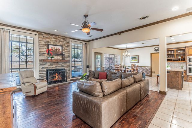 13507 Friendship Road, Pilot Point, TX 76258