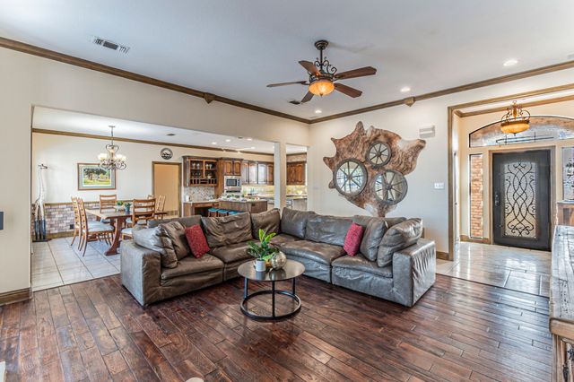 13507 Friendship Road, Pilot Point, TX 76258