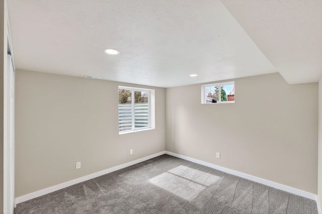 915 E 34th Ave, Spokane, WA 99203