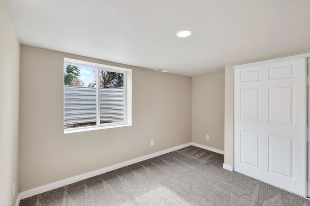 915 E 34th Ave, Spokane, WA 99203