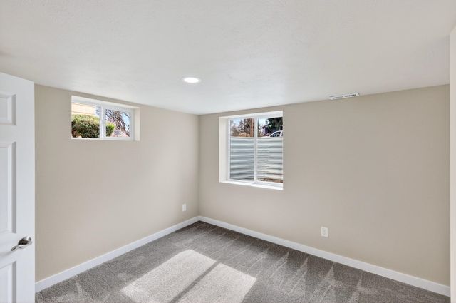 915 E 34th Ave, Spokane, WA 99203