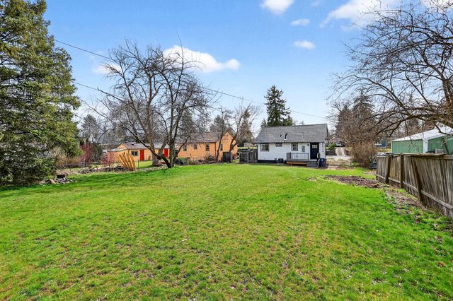 915 E 34th Ave, Spokane, WA 99203