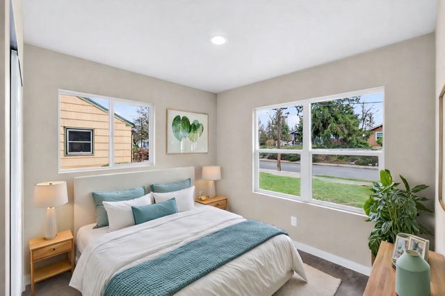 915 E 34th Ave, Spokane, WA 99203