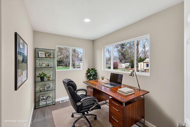 915 E 34th Ave, Spokane, WA 99203