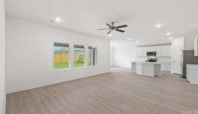 34 Plantation Drive, Mayflower, AR 72106