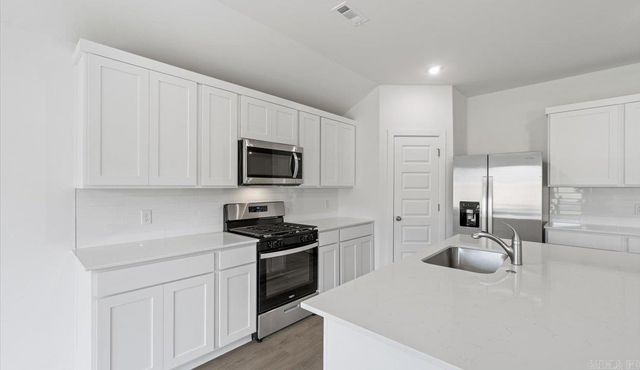 34 Plantation Drive, Mayflower, AR 72106