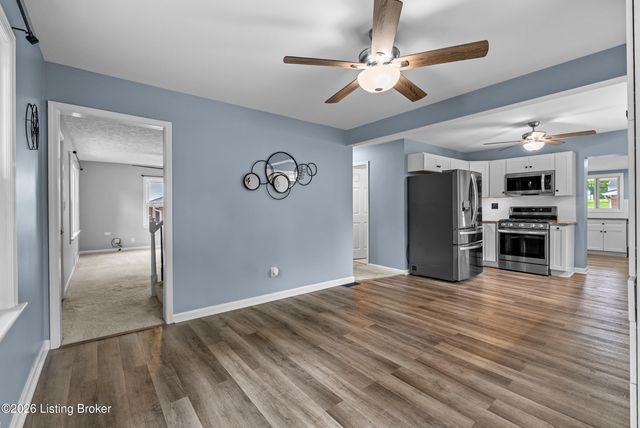 1301 Cherry Hill Ct, Louisville, KY 40229