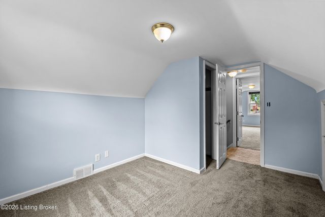 1301 Cherry Hill Ct, Louisville, KY 40229