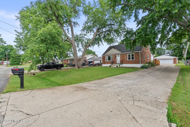 1301 Cherry Hill Ct, Louisville, KY 40229